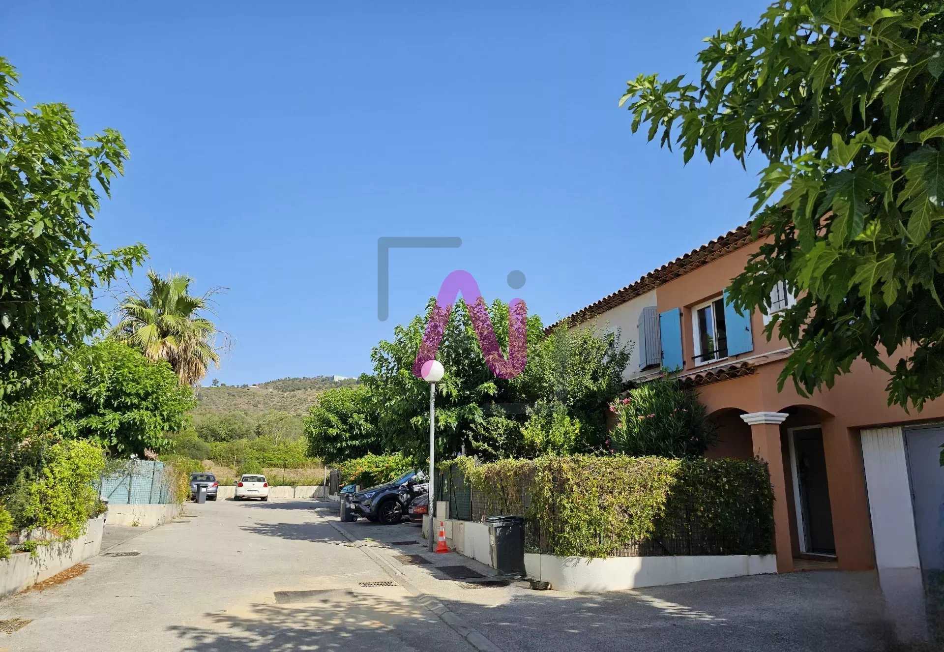 House in Hyeres, Provence-Alpes-Cote d'Azur 11980691