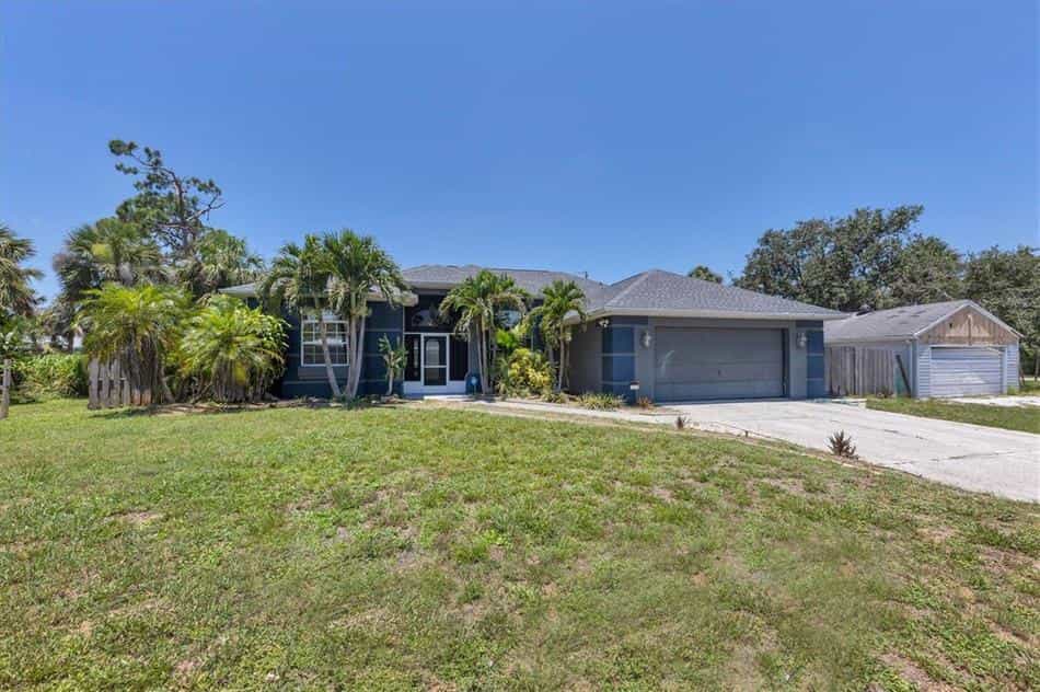 House in Port Charlotte, Florida 11980733