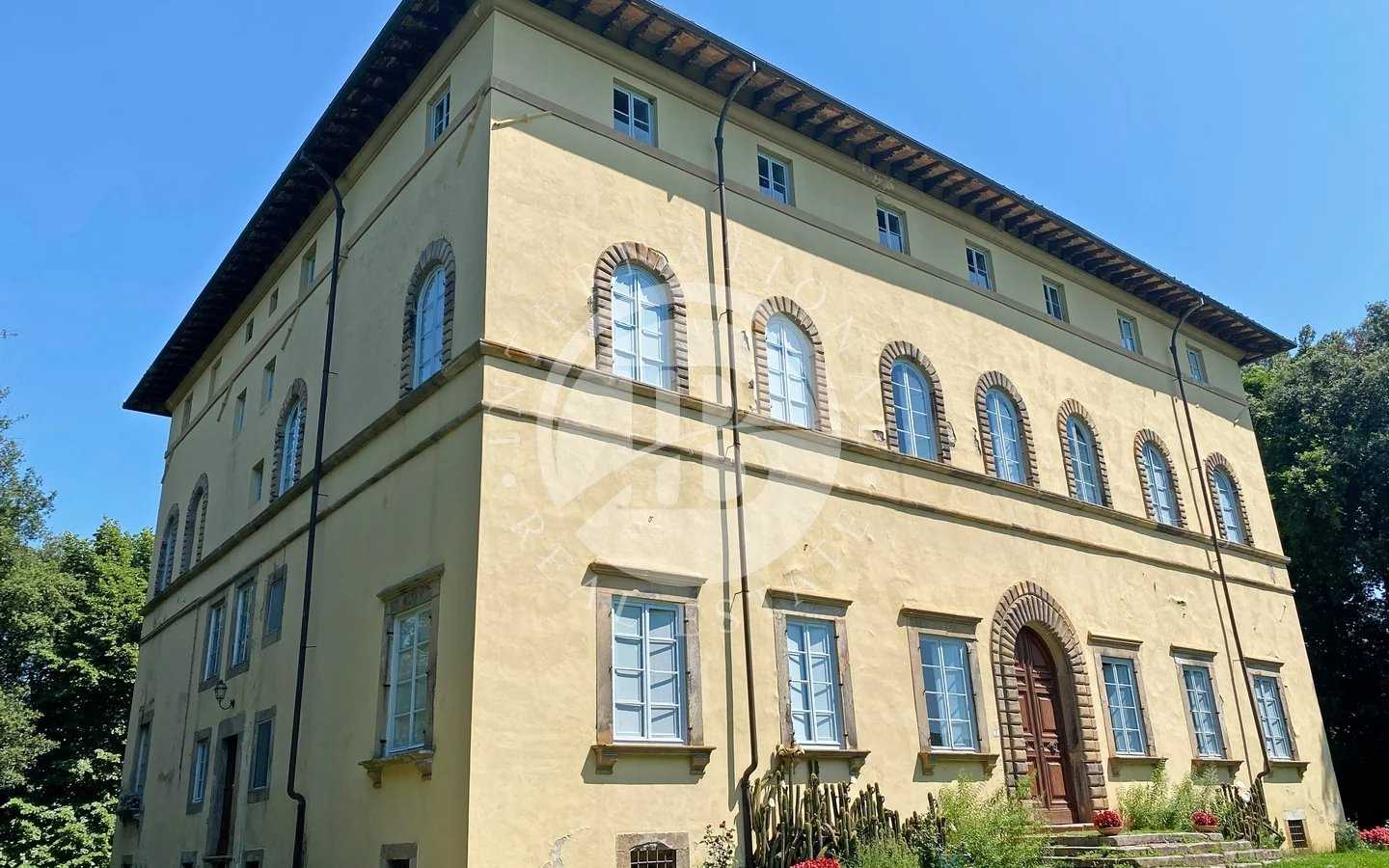 بيت في Lucca, Tuscany 11980766