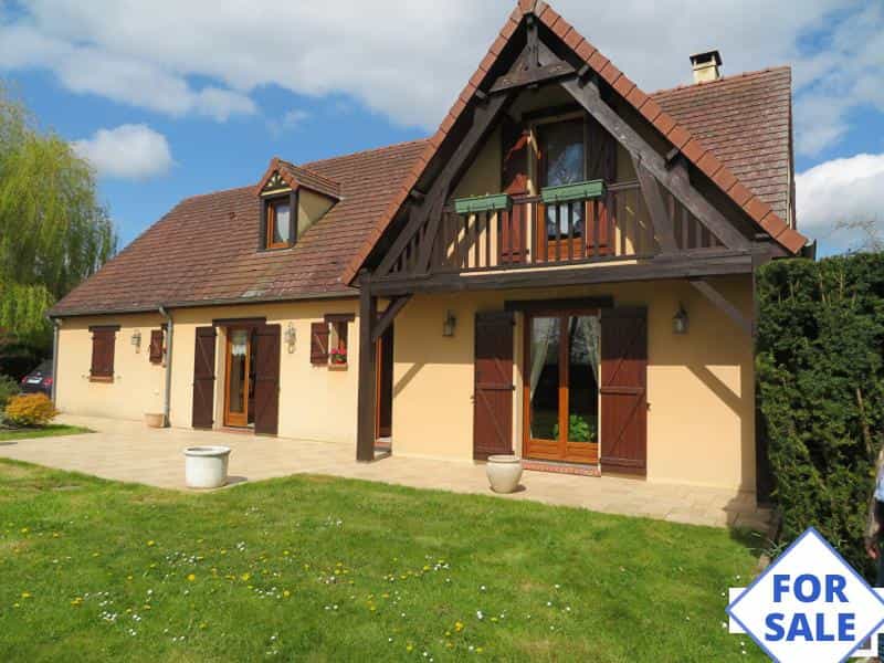 Casa nel Saint-Julien-sur-Sarthe, Normandie 11981161