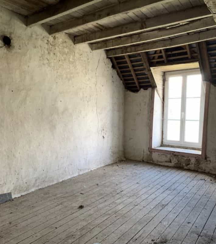 House in Couesmes-Vaucé, Pays de la Loire 11981221
