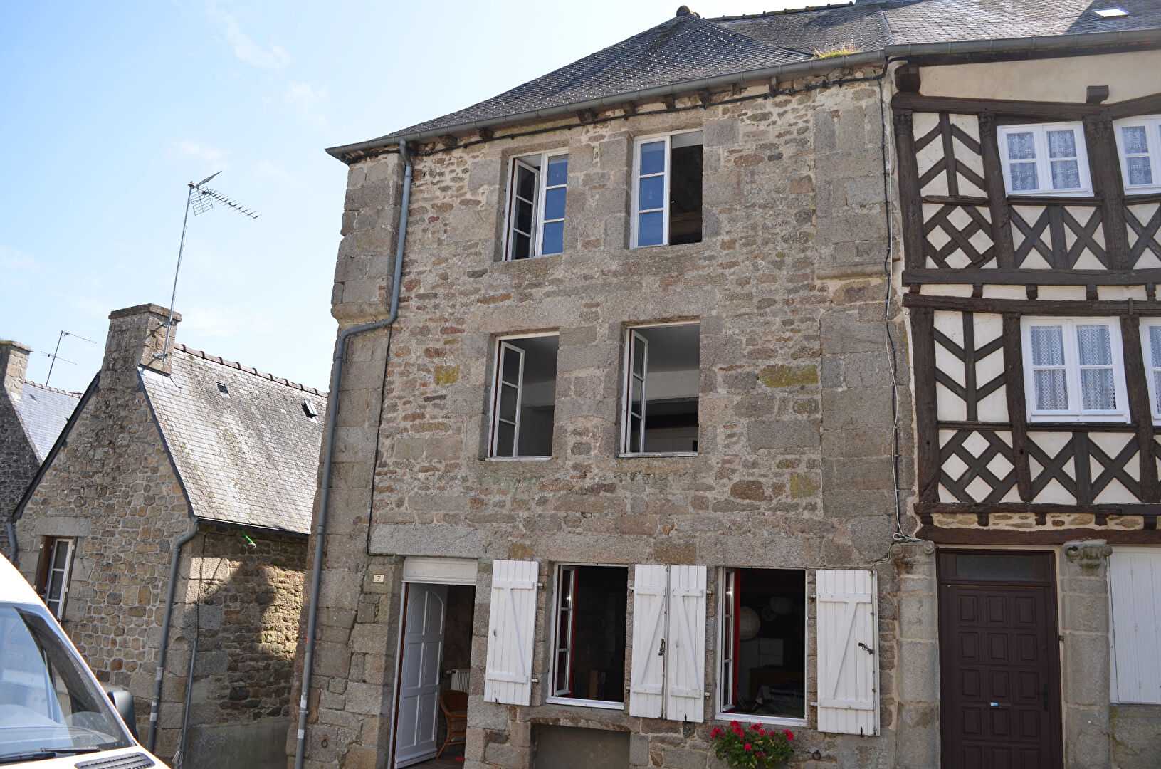 House in Moncontour, Bretagne 11981239