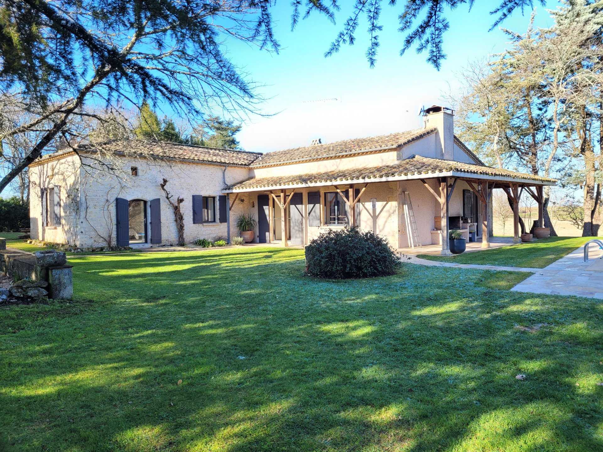 Talo sisään Roquecor, Occitanie 11981414