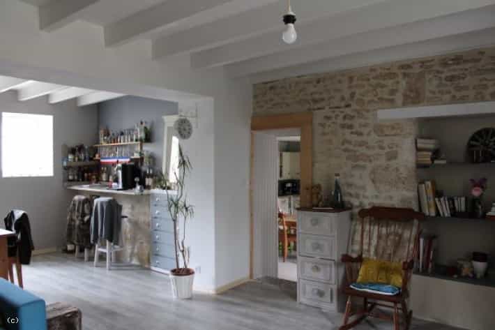 House in Villefagnan, Nouvelle-Aquitaine 11981455