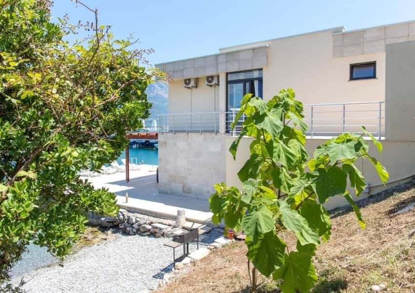House in Tivat, Tivat Municipality 11981460