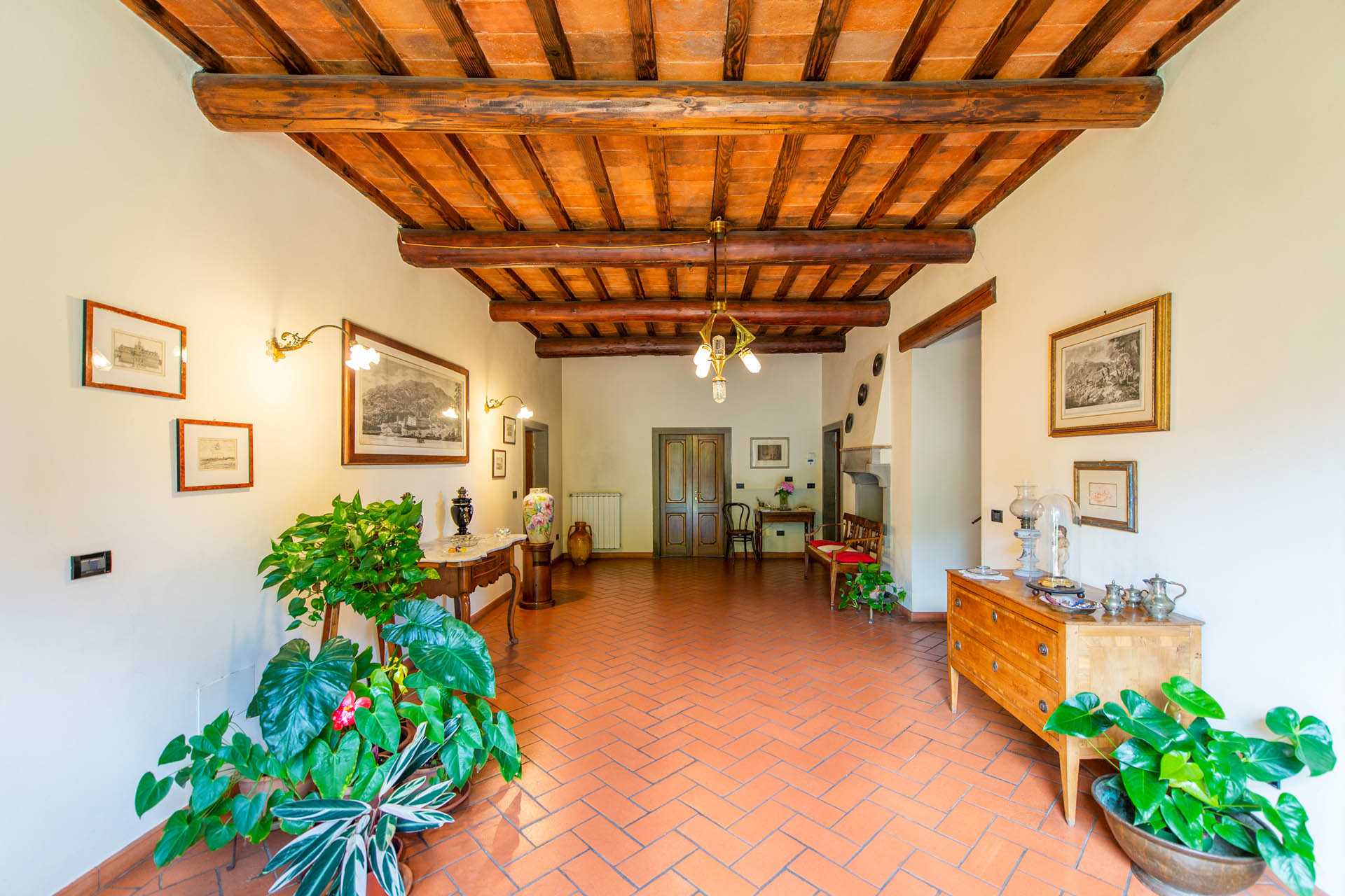 بيت في Arezzo, Tuscany 11981505