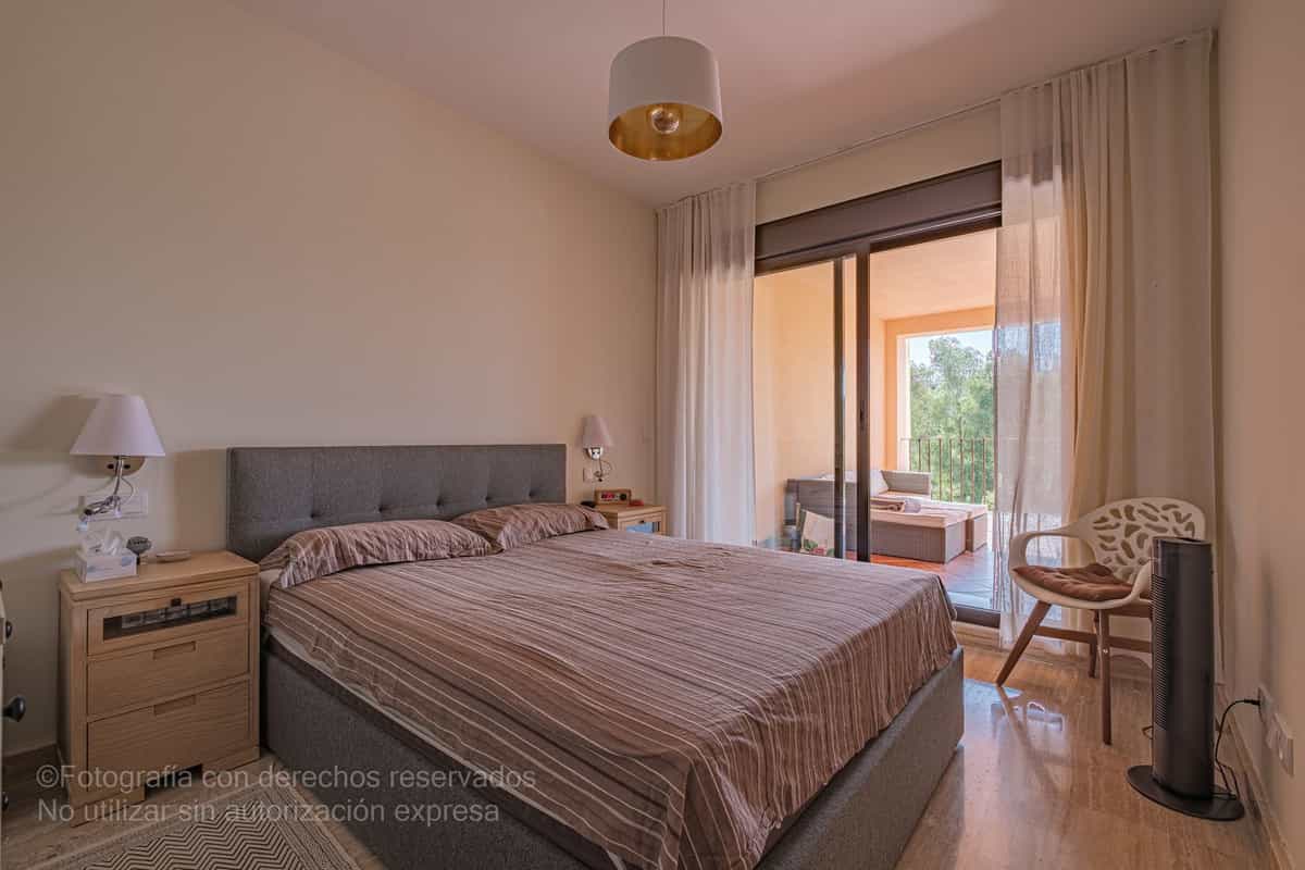公寓 在 Estepona, Andalucía 11982033