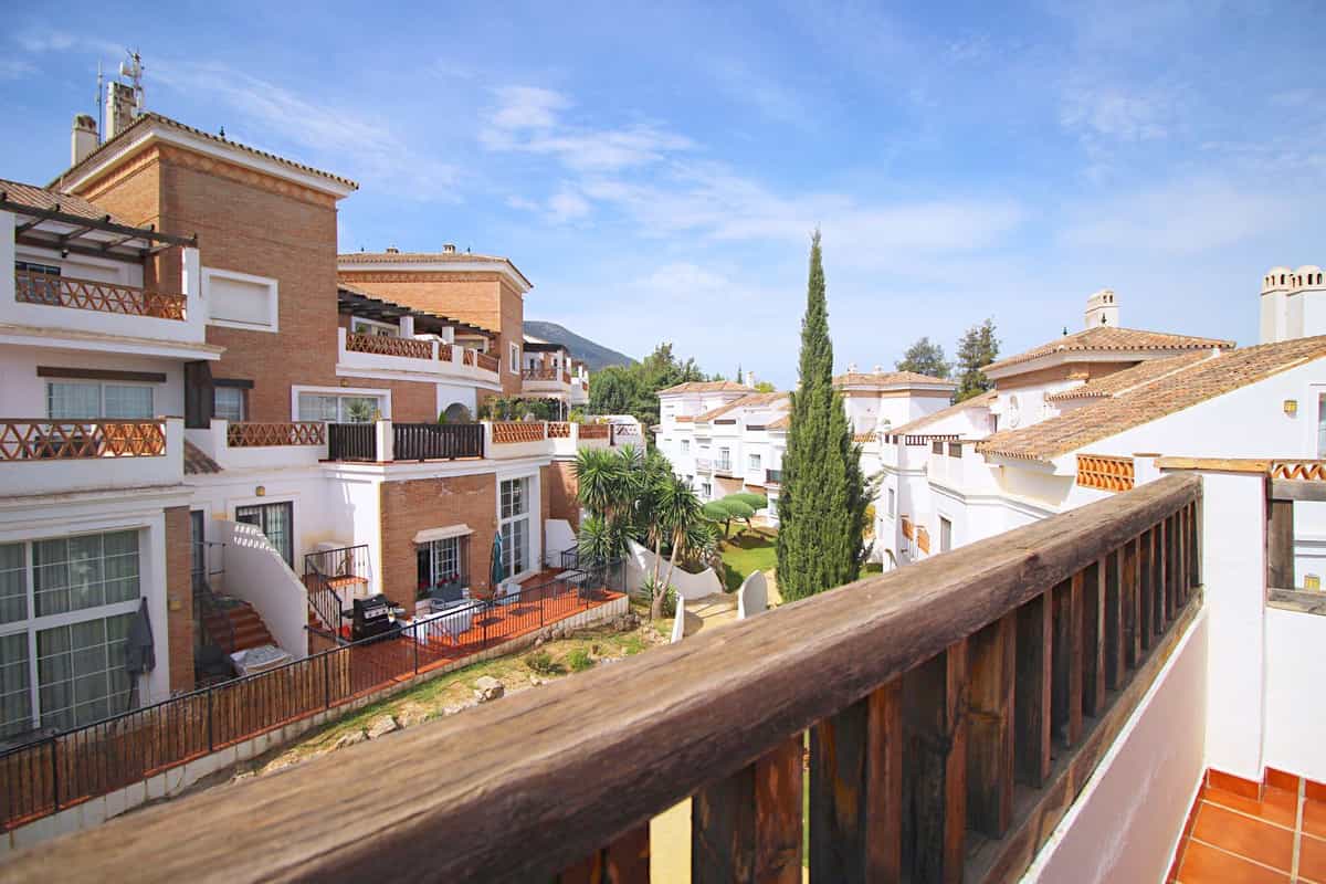 房子 在 Alhaurín de la Torre, Andalucía 11982390