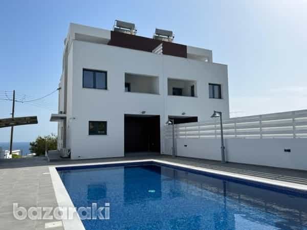 House in Agios Tychon, Larnaka 11982763