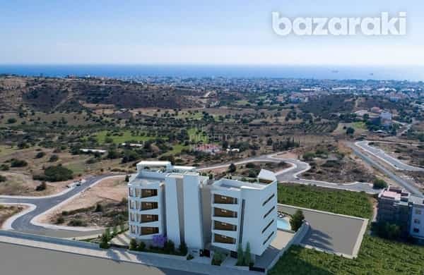 Condominium in Germasogeia, Limassol 11983028