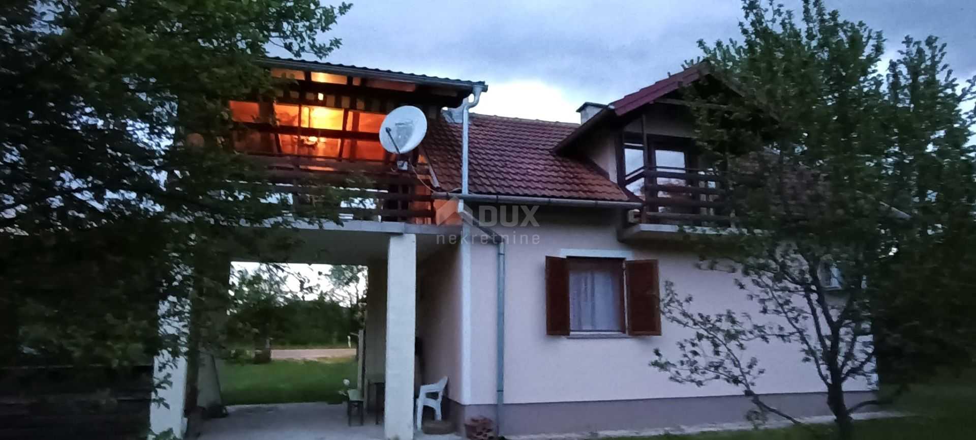 房子 在 Otočac, Lika-Senj County 11983965