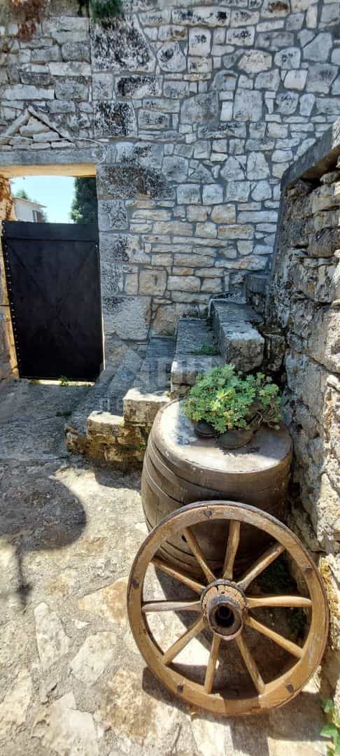 House in Sveti Lovreč, Istria County 11983975