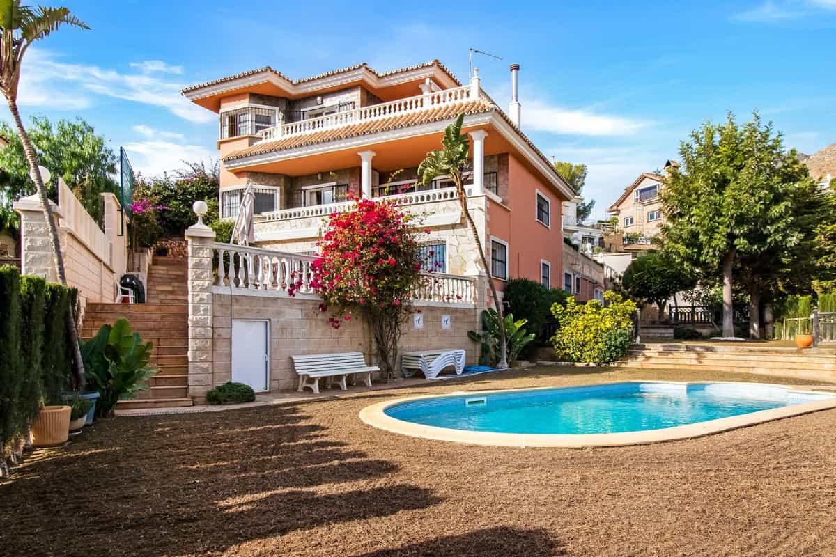 House in Benalmadena, Andalusia 11984068