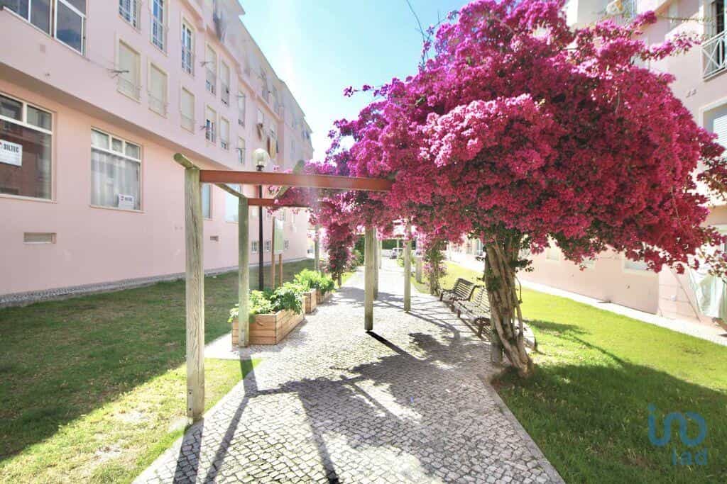 Condominium in Caldas da Rainha, Leiria 11984351
