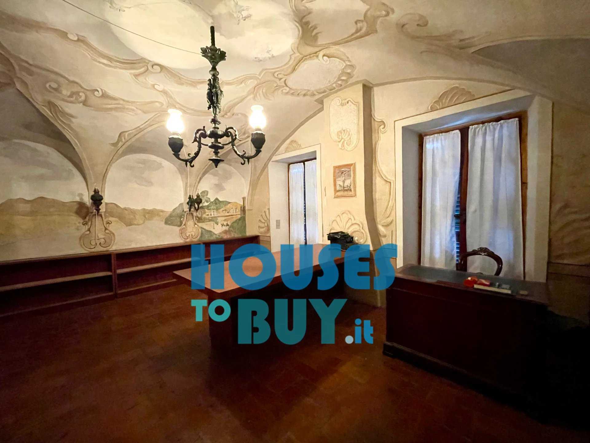 Talo sisään Tavernola Bergamasca, Bergamo 11984443