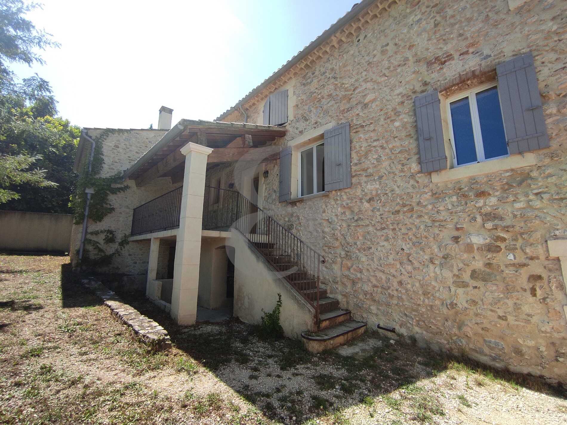 House in Vaison-la-Romaine, Provence-Alpes-Cote d'Azur 11984699