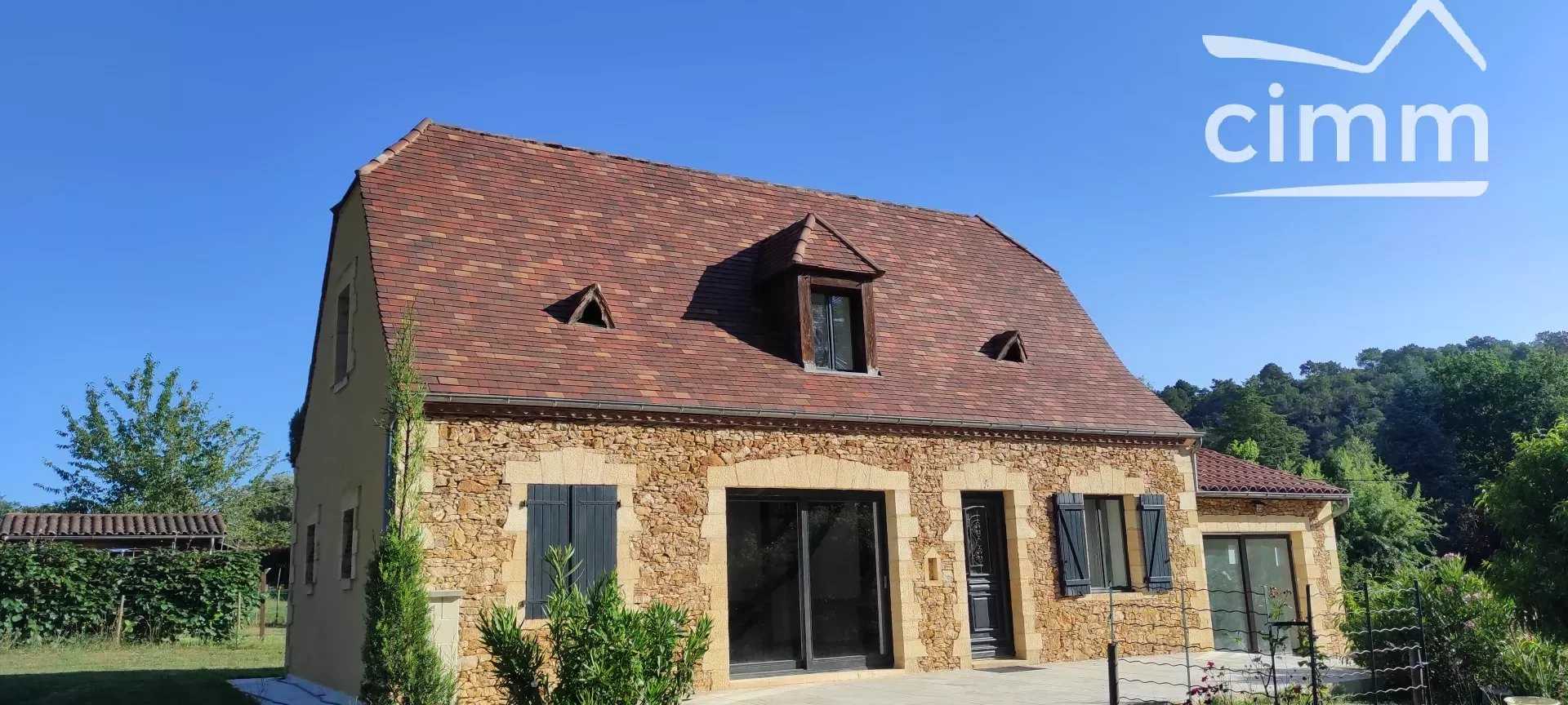 Asuinrakennus sisään Sarlat-la-Canéda, Dordogne 11987212