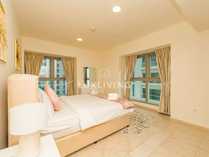 Condominium in Dubai, Dubai 11987670