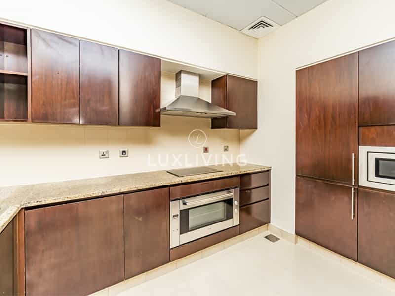 Condominium in دبي, دبي 11987693