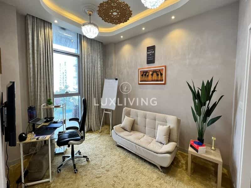 Condominium in `Ud al Bayda', Dubayy 11987742