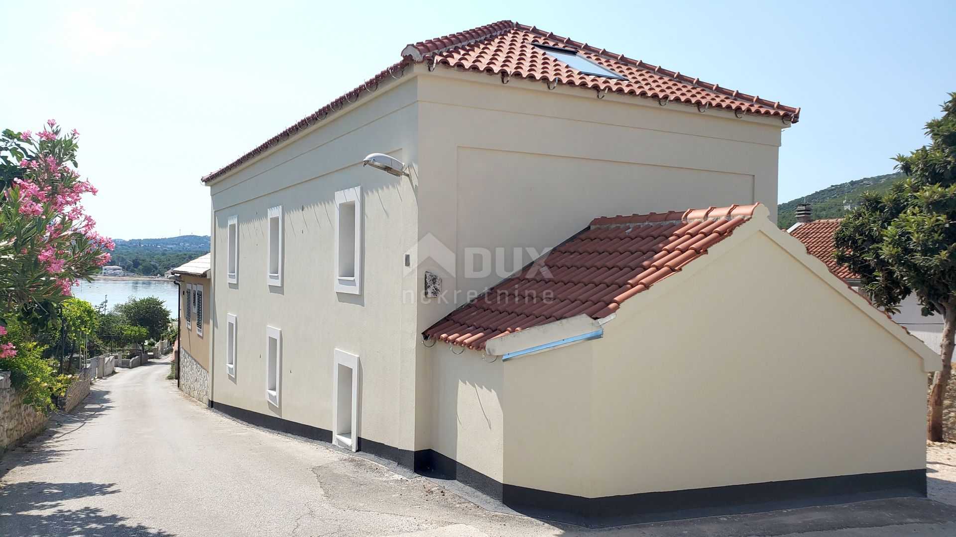 بيت في Bilice, Sibensko-Kninska Zupanija 11988105
