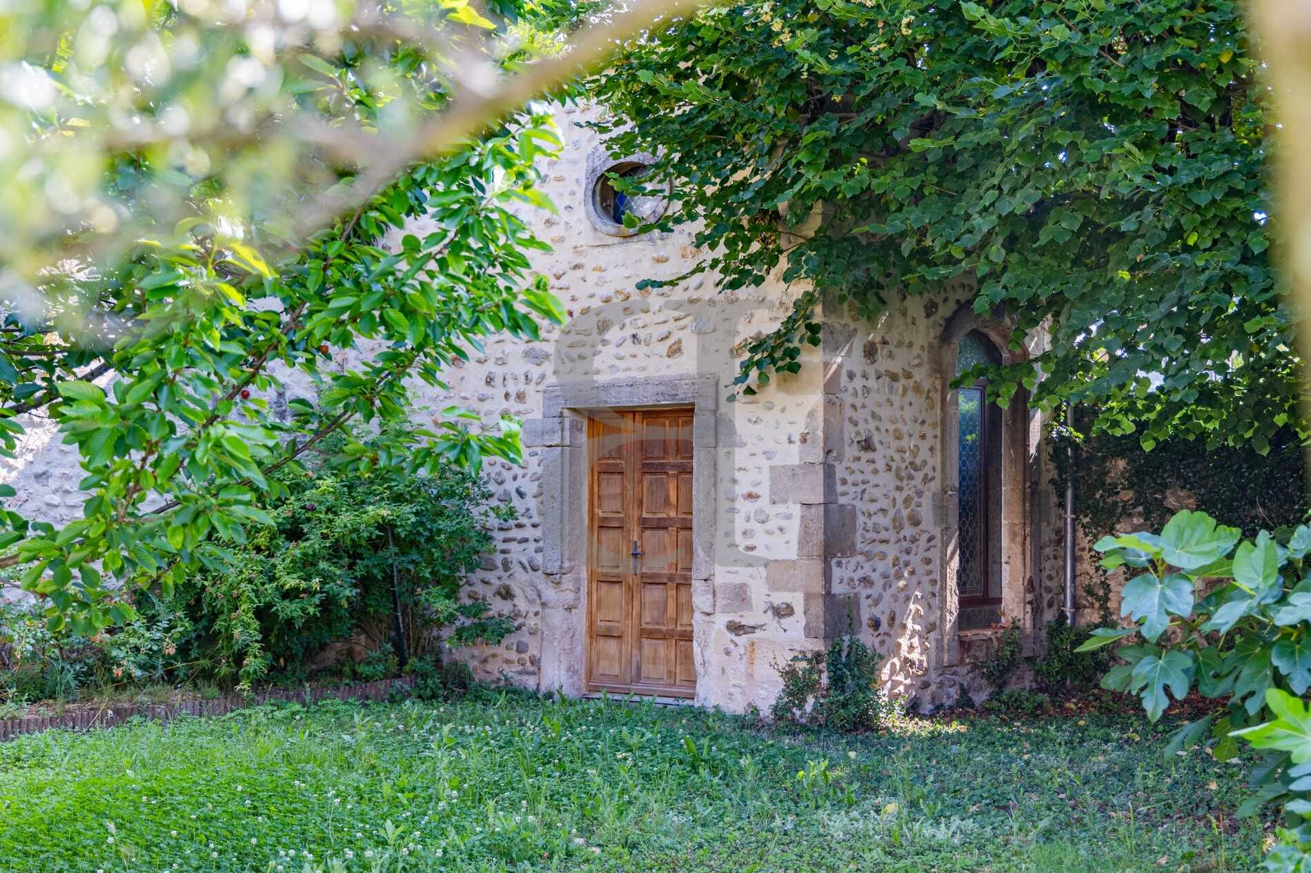 집 에 Visan, Provence-Alpes-Côte d'Azur 11988939