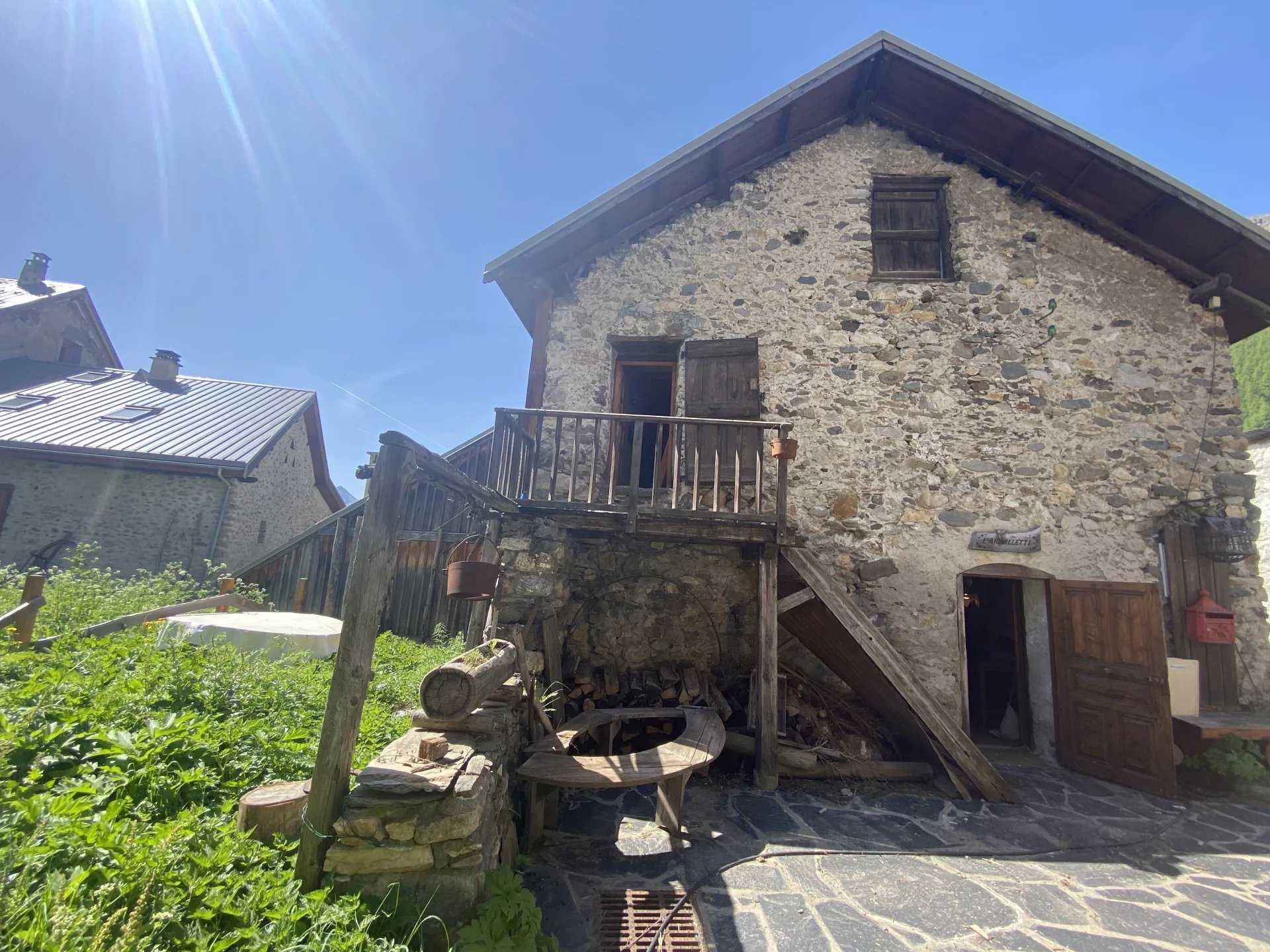 Haus im Le Monetier-les-Bains, Provence-Alpes-Côte d'Azur 11990188