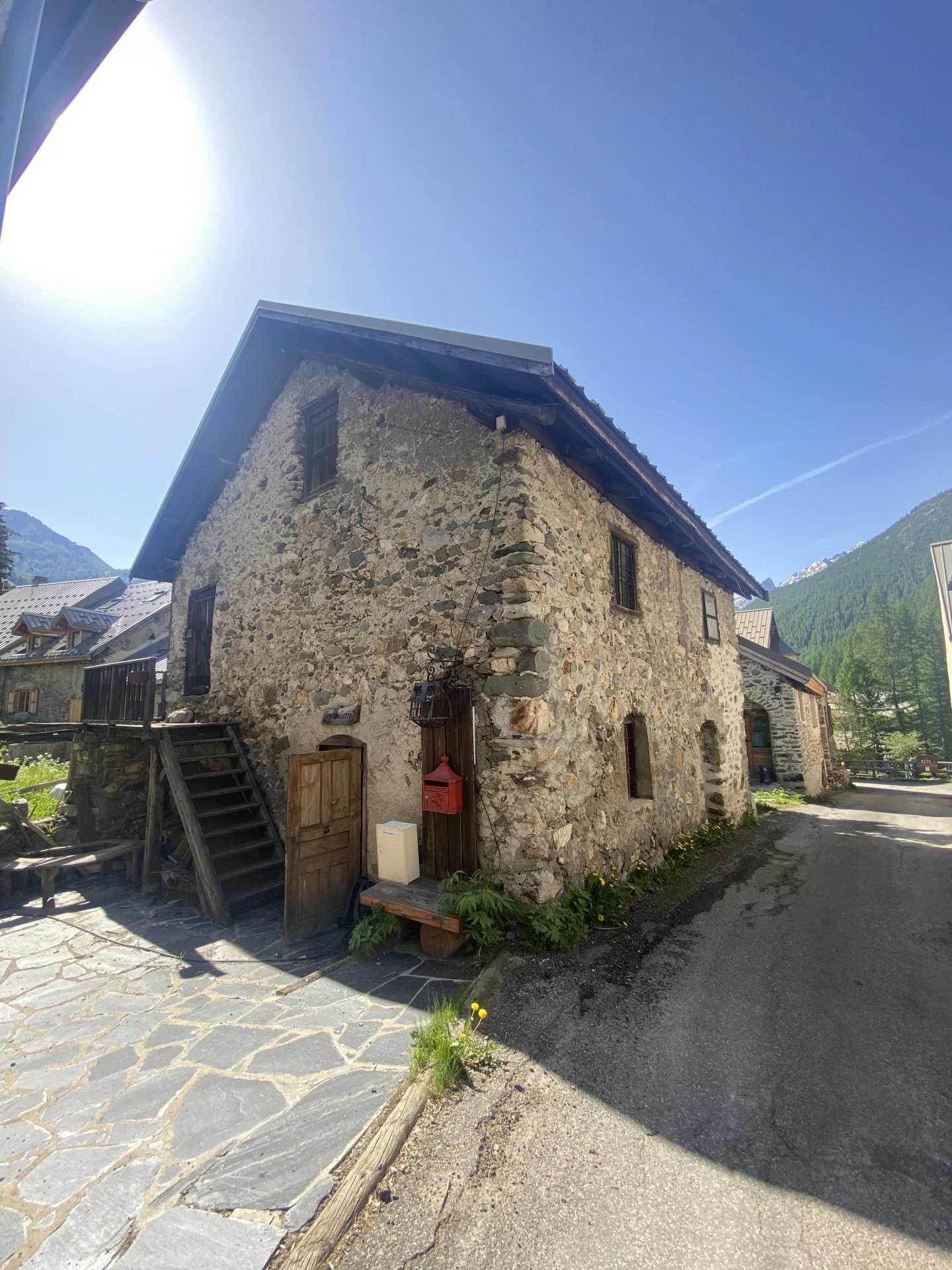 casa en Le Monetier-les-Bains, Provenza-Alpes-Costa Azul 11990188