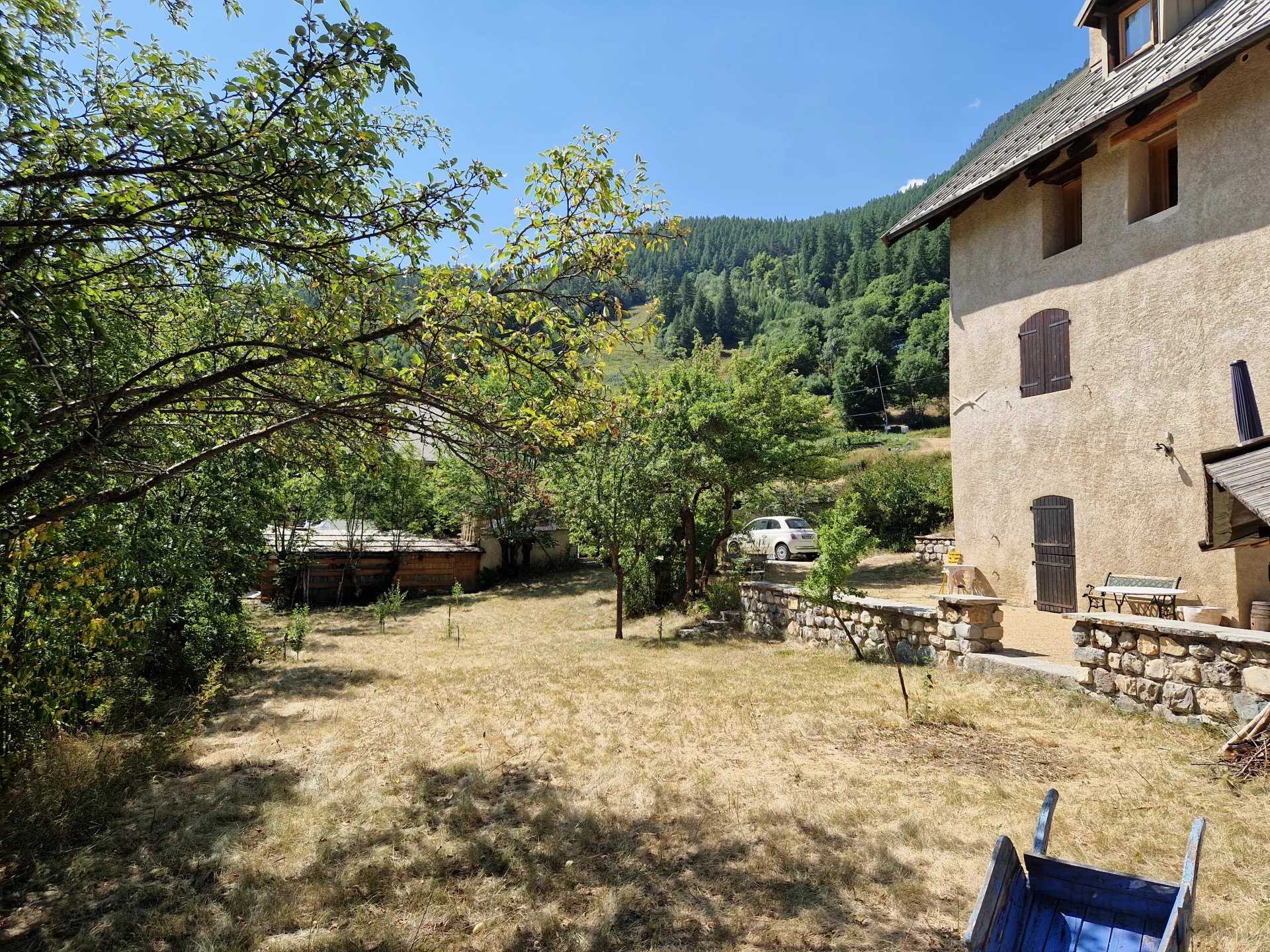 жилой дом в La Salle-les-Alpes, Hautes-Alpes 11990197