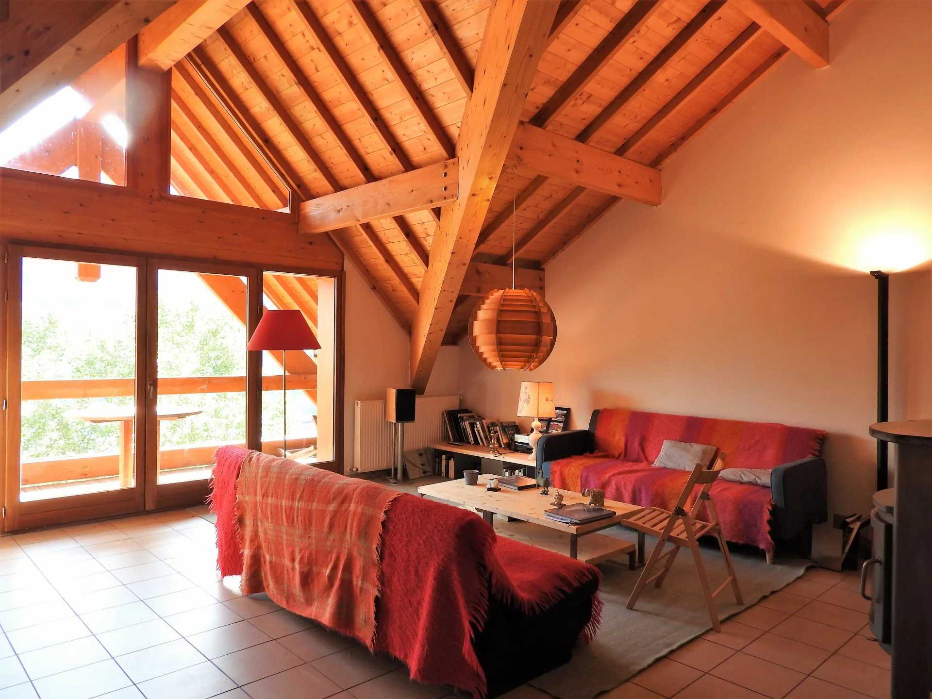 σπίτι σε Saint-Chaffrey, Provence-Alpes-Cote d'Azur 11990237