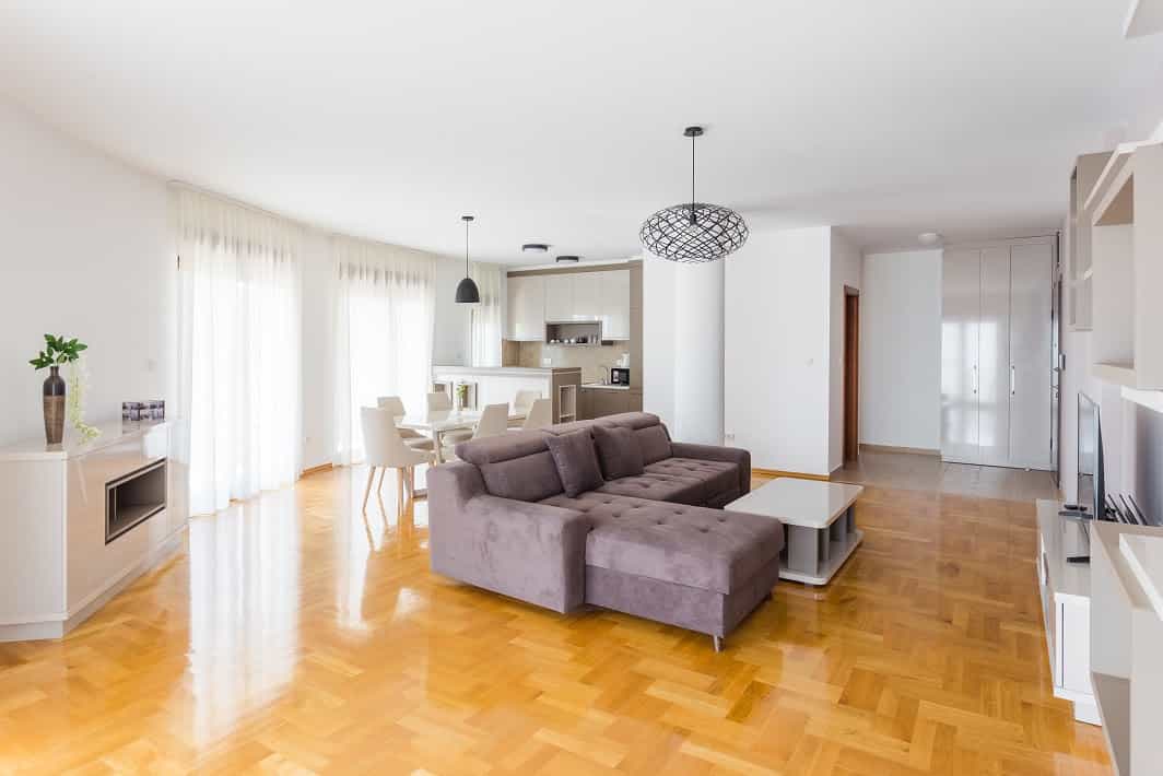 Condominium in Boreti, Budva 11991015