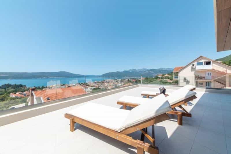Huis in Tivat, Tivat Municipality 11991055