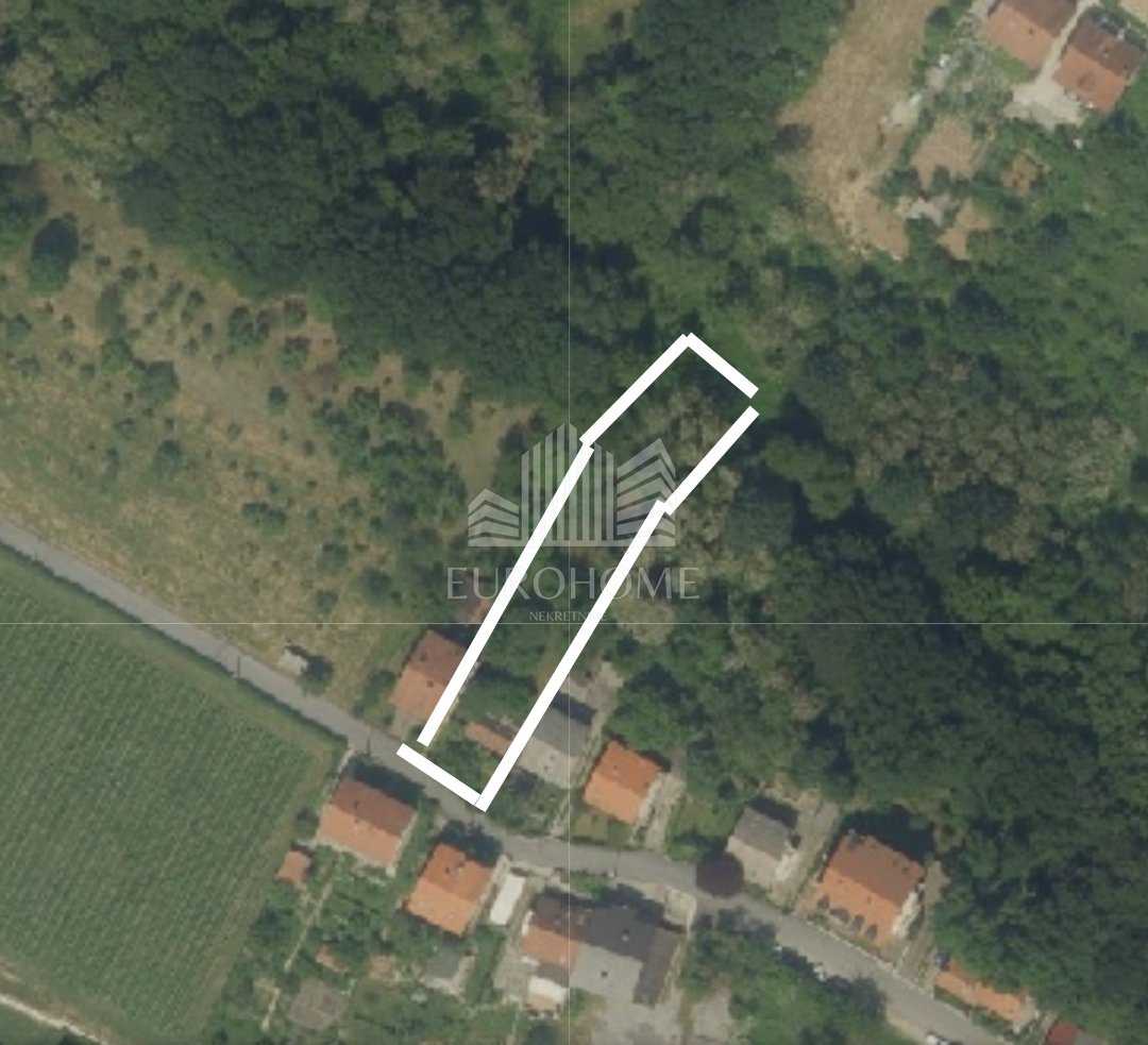 Land in Zagreb, Zagreb, Grad 11992189