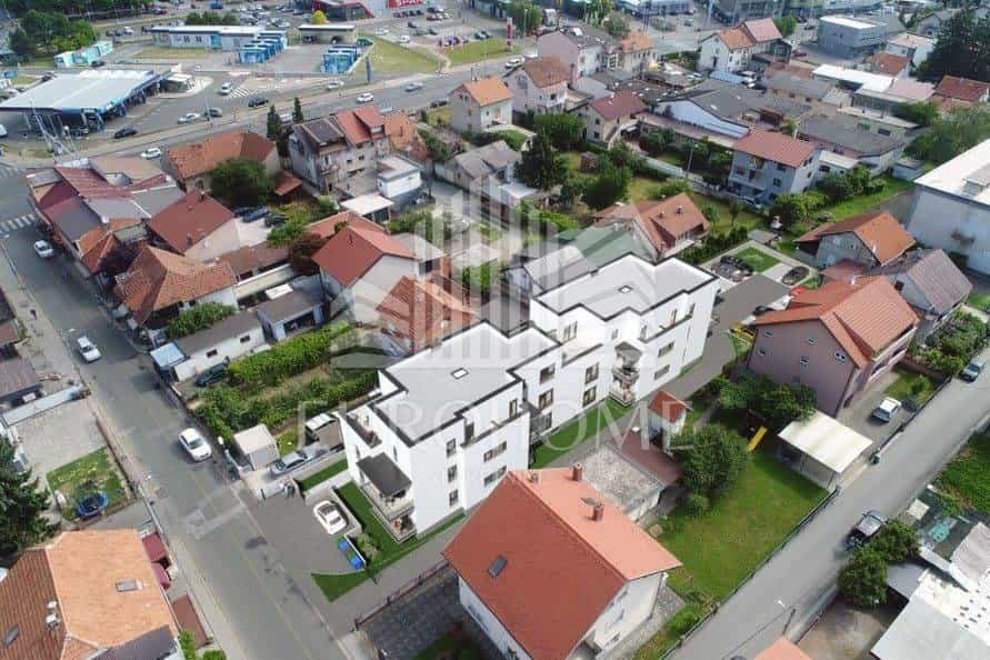 Condominium in Granesina, Zagreb, Grad 11992281