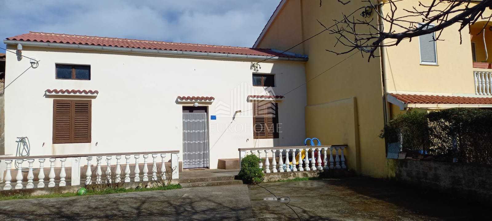 Hus i Vir, Zadarska Zupanija 11992514