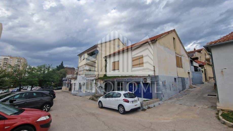 casa en Šibenik, Šibensko-kninska županija 11992655