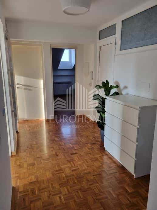 Condominium in , Zagreb County 11992860