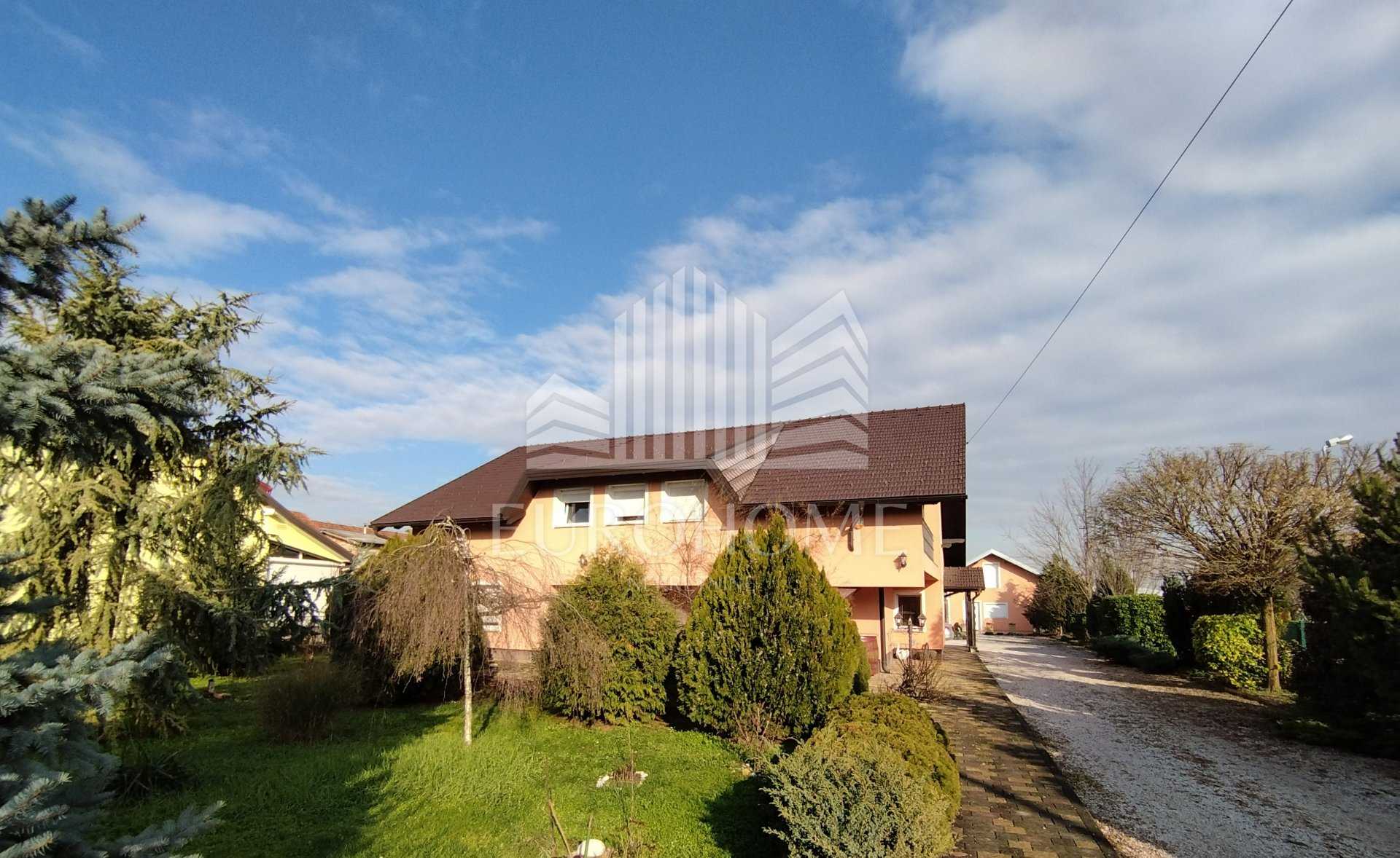 Casa nel Mala Mlaka, Zagabria, Laurea 11992985