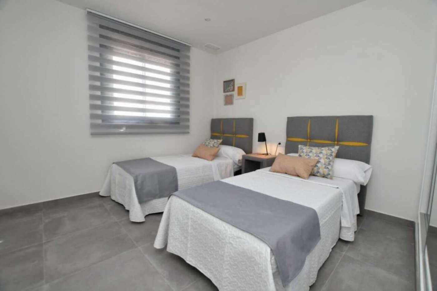 公寓 在 Almoradí, Comunidad Valenciana 11993350