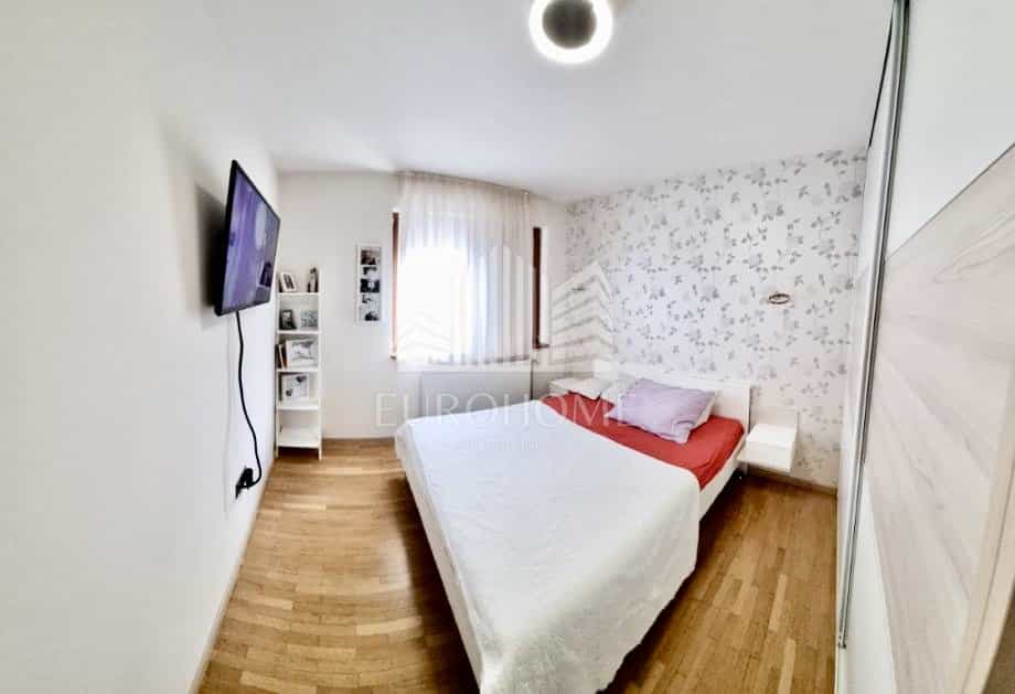Condominium in Blato, Zagreb, Grad 11993369