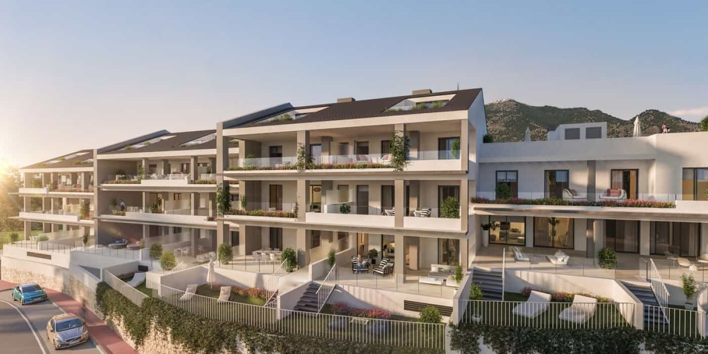 Condominium in San Roque, Andalusia 11994933