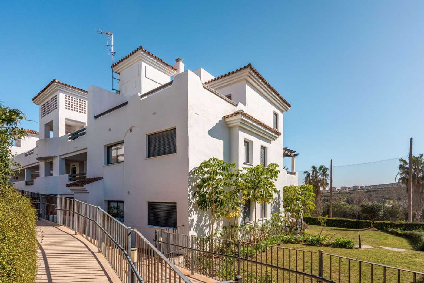 Condominium in Casares, Andalusia 11995089