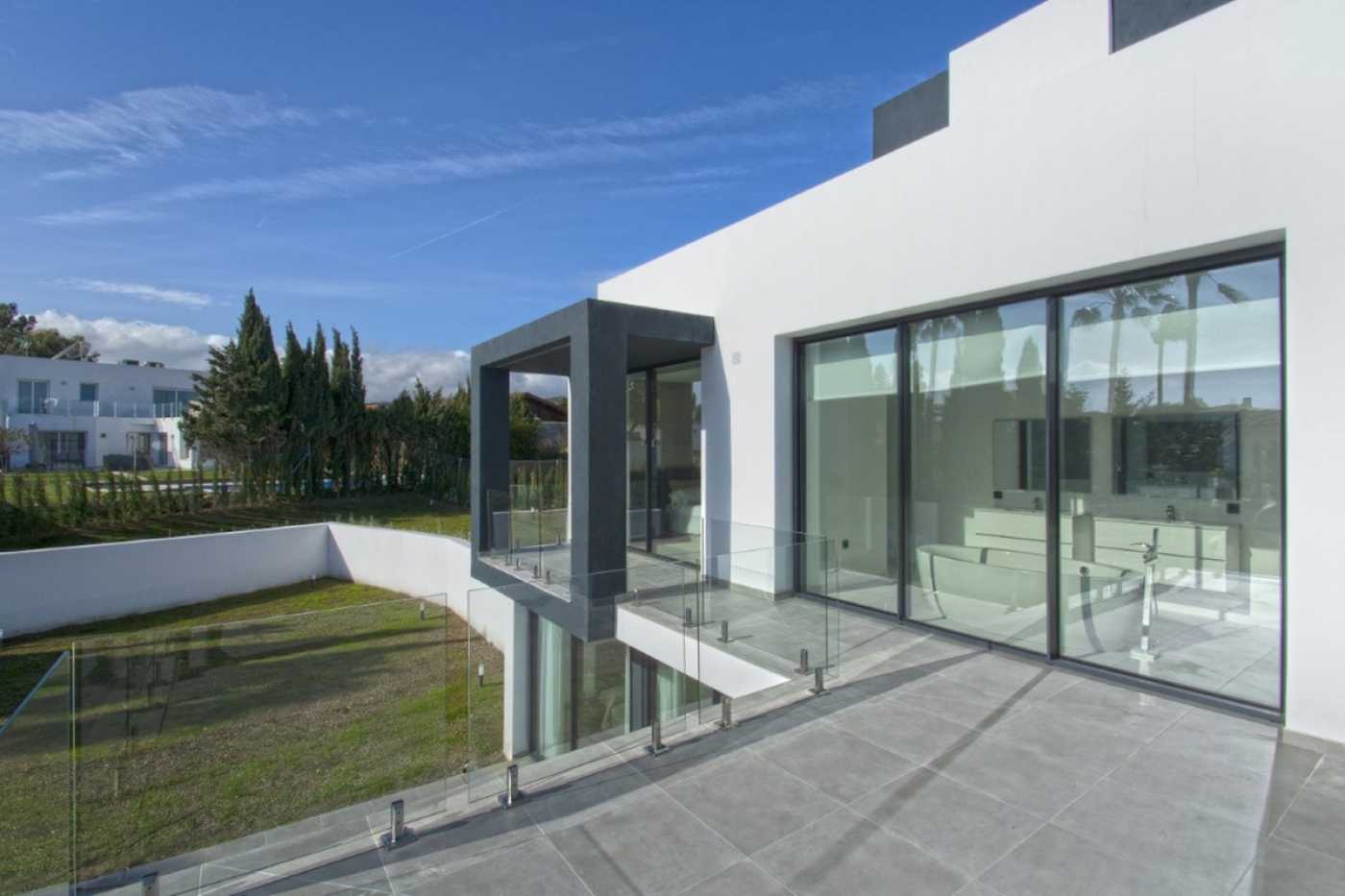Huis in Estepona, Andalucía 11995192