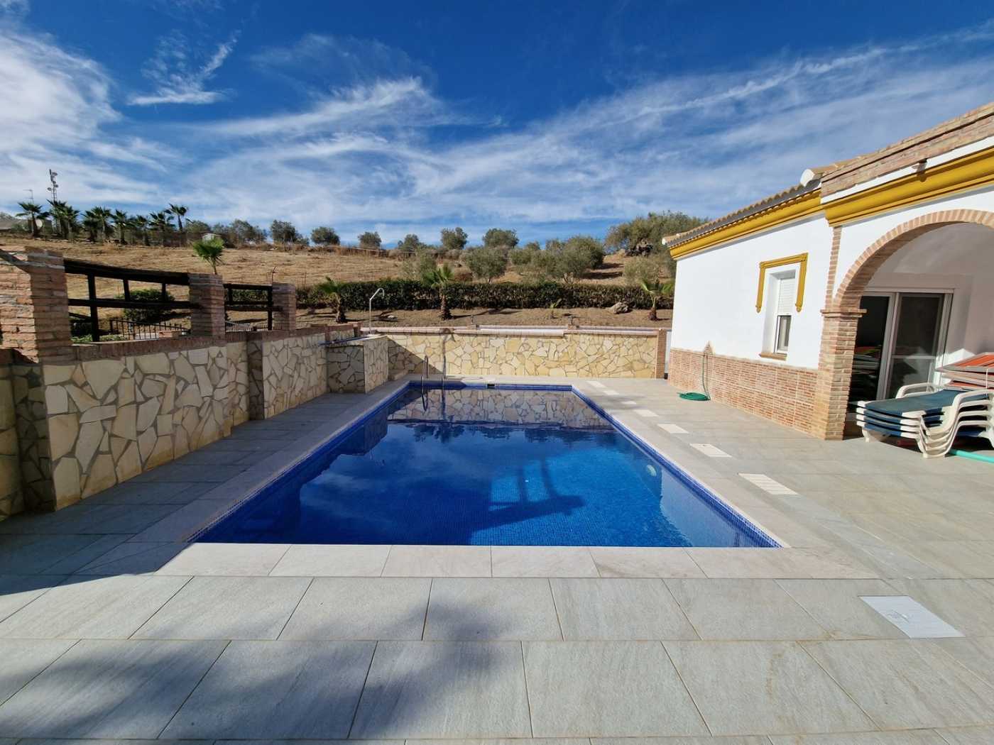 rumah dalam Vinuela, Andalusia 11995601