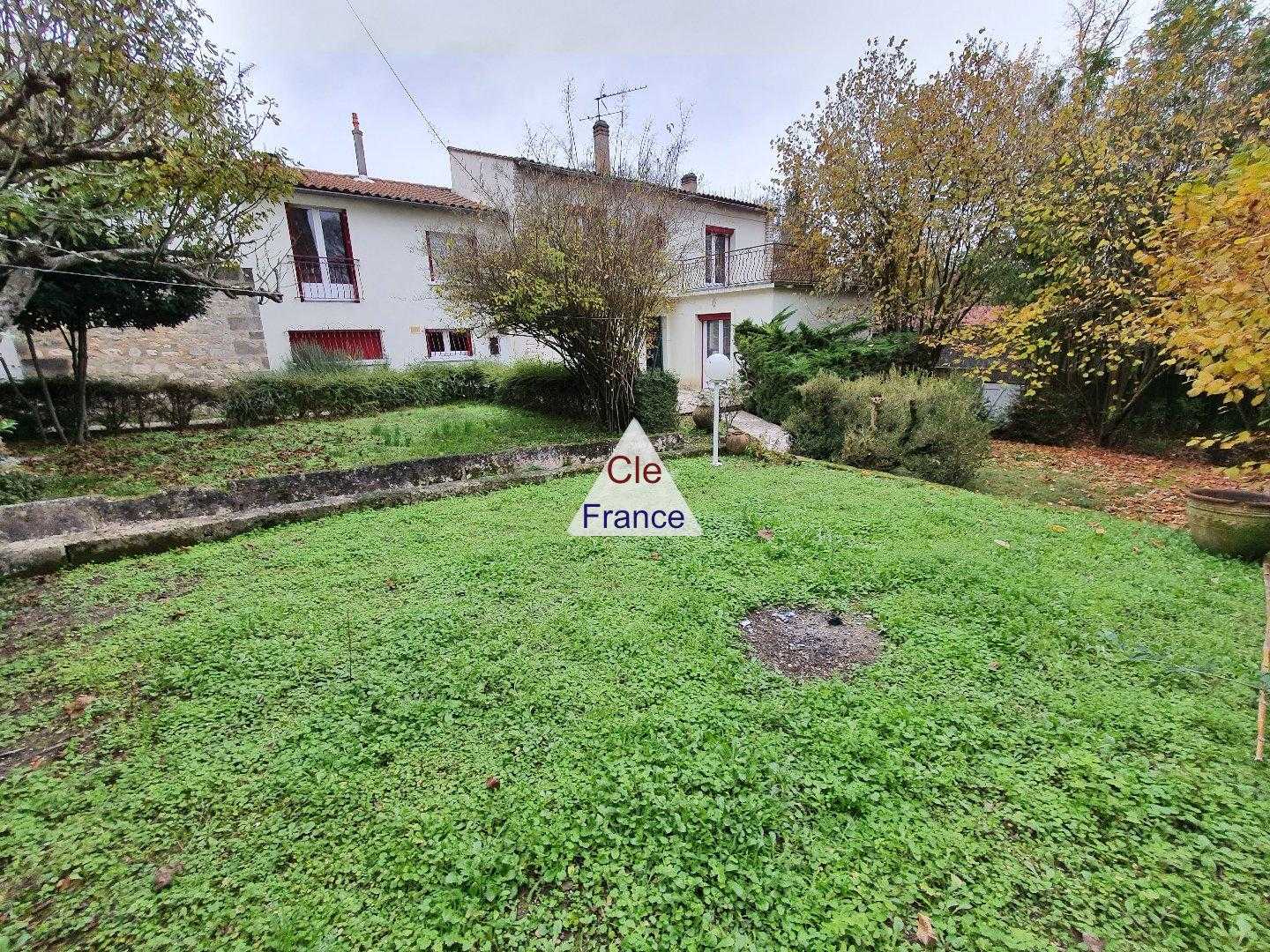 Hus i Angouleme, Nouvelle-Aquitaine 11996257