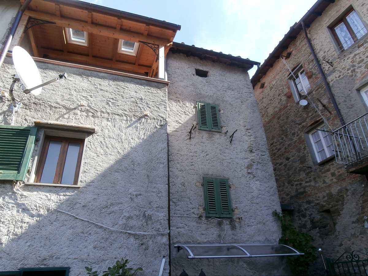 σπίτι σε Bagni di Lucca, Τοσκάνη 11996289