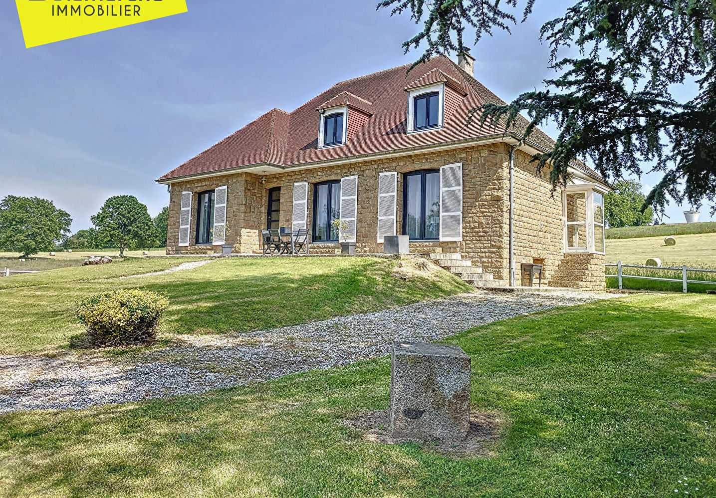 rumah dalam La Haye-Pesnel, Normandie 11996377