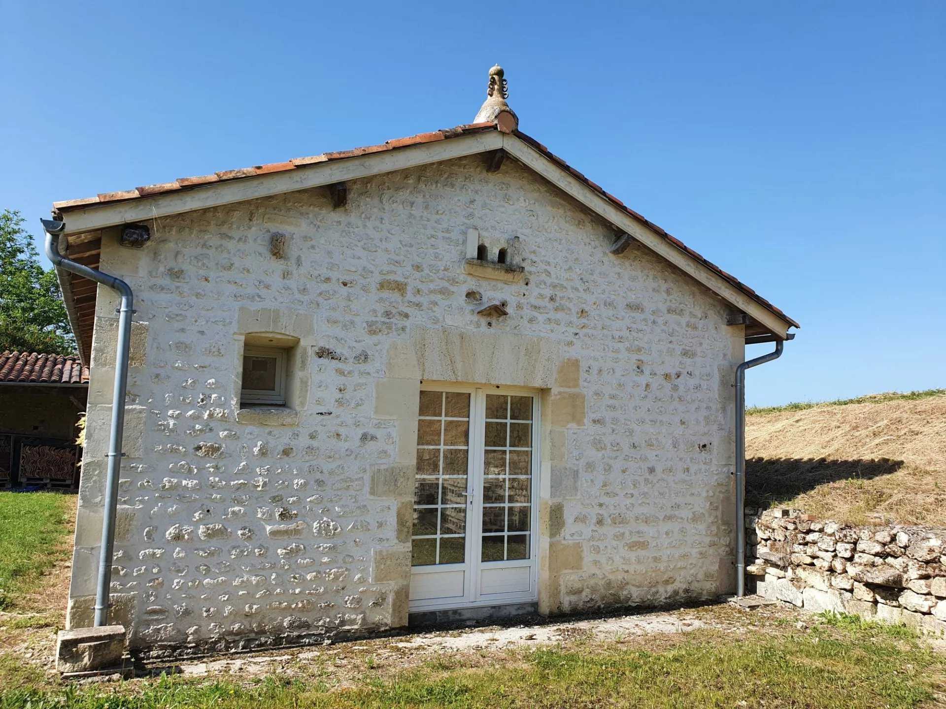 жилой дом в Baignes-Sainte-Radegonde, Nouvelle-Aquitaine 11996405