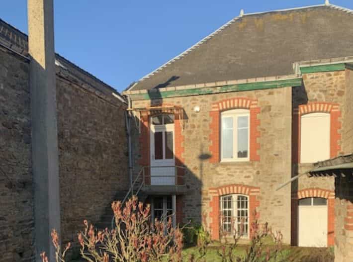 casa no Ambières-les-Vallées, País do Loire 11996457
