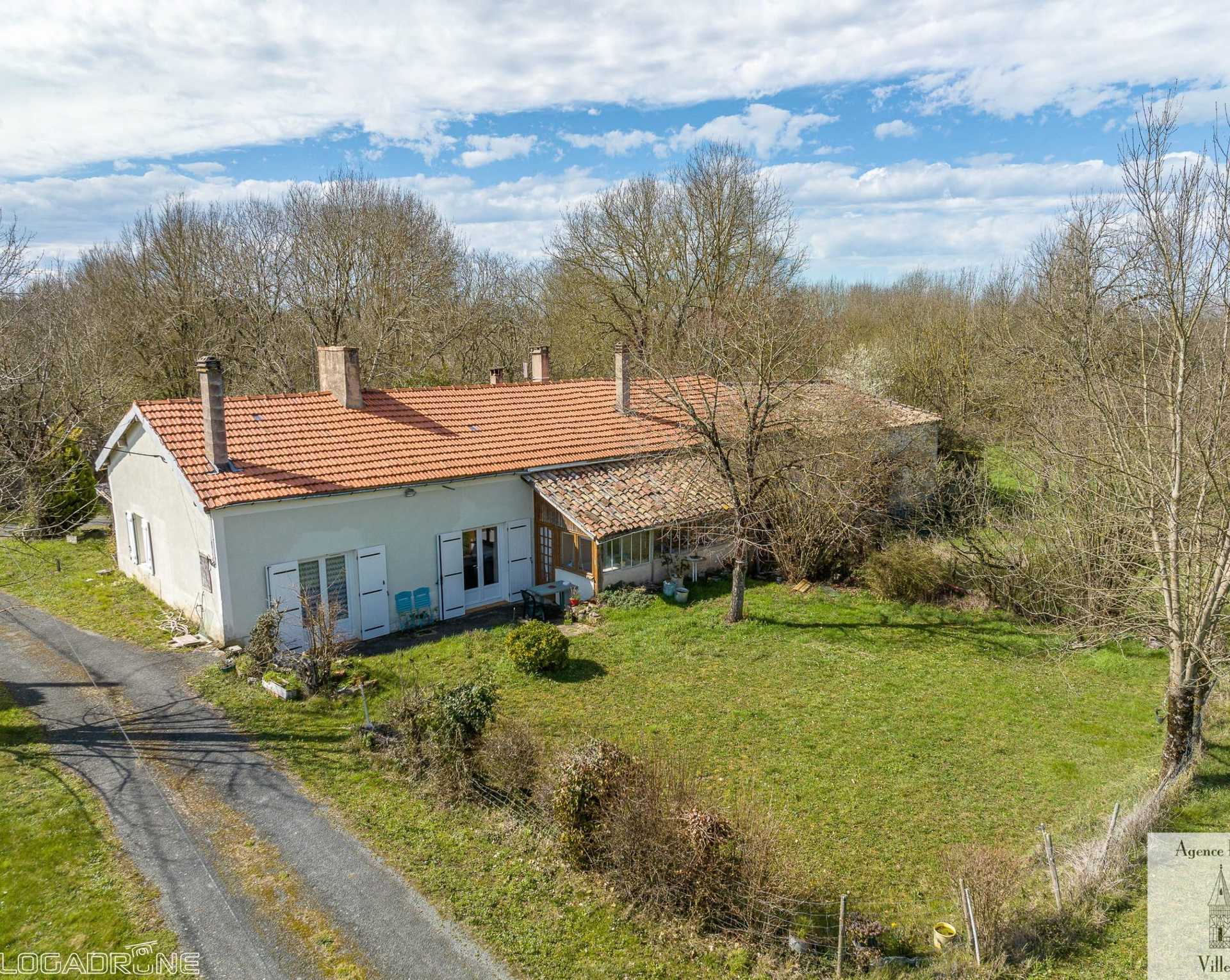بيت في Villeréal, Nouvelle-Aquitaine 11996523